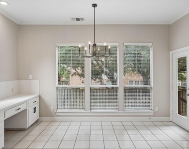 505 Northwood Trail - Photo Thumbnail 5