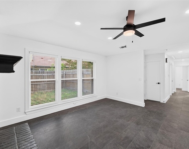 2925 Allister Street - Photo Thumbnail 6