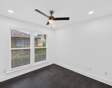 2925 Allister Street - Photo Thumbnail 20