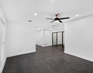 2925 Allister Street - Photo Thumbnail 5