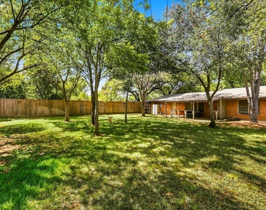 204 University Drive - Photo Thumbnail 25