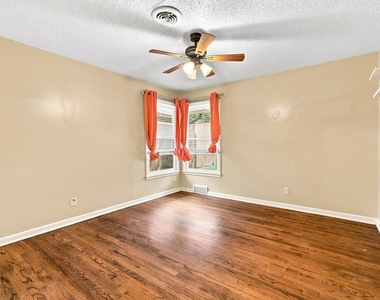204 University Drive - Photo Thumbnail 19