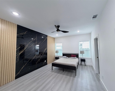 3301 Garden Lane - Photo Thumbnail 11