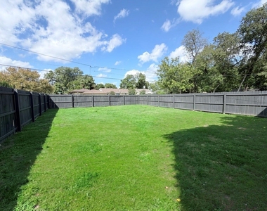 3301 Garden Lane - Photo Thumbnail 21