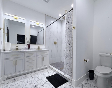 3301 Garden Lane - Photo Thumbnail 13