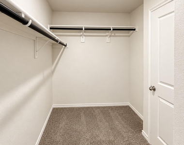 147 Mapleoak Drive - Photo Thumbnail 19