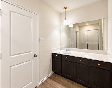 147 Mapleoak Drive - Photo Thumbnail 20