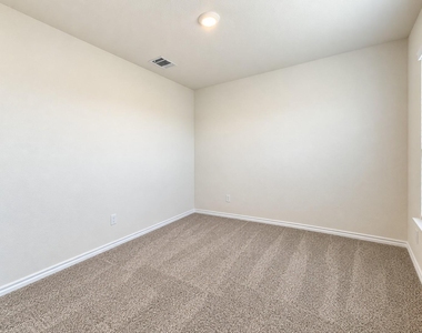 147 Mapleoak Drive - Photo Thumbnail 3