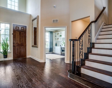 1060 Enchanted Rock Drive - Photo Thumbnail 1