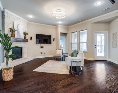 1060 Enchanted Rock Drive - Photo Thumbnail 3