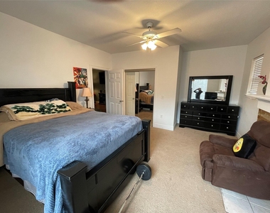 800 N Walnut Street - Photo Thumbnail 7