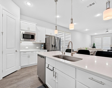 12789 Royal Oaks Lane - Photo Thumbnail 9