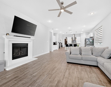 12789 Royal Oaks Lane - Photo Thumbnail 23