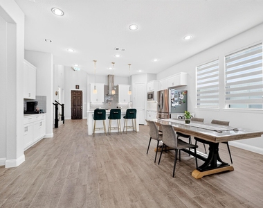 12789 Royal Oaks Lane - Photo Thumbnail 22