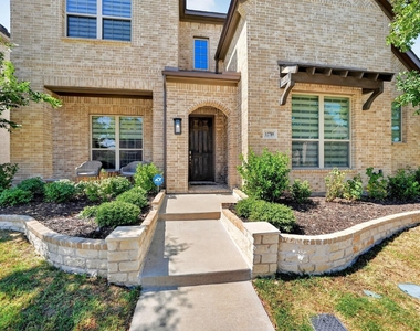 12789 Royal Oaks Lane - Photo Thumbnail 2