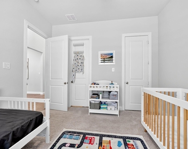 12789 Royal Oaks Lane - Photo Thumbnail 17