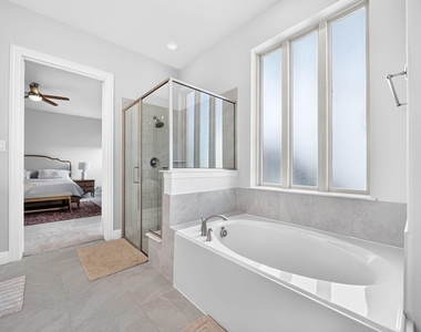12789 Royal Oaks Lane - Photo Thumbnail 28