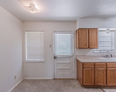 2529 Albemarle Drive - Photo Thumbnail 2