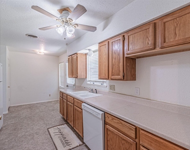 2529 Albemarle Drive - Photo Thumbnail 6