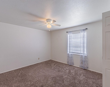 2529 Albemarle Drive - Photo Thumbnail 7