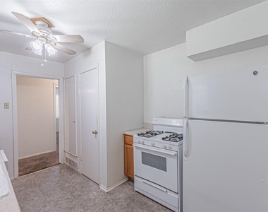 2529 Albemarle Drive - Photo Thumbnail 5