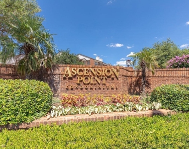 1722 Ascension Point Drive - Photo Thumbnail 4
