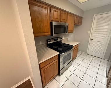 1722 Ascension Point Drive - Photo Thumbnail 8