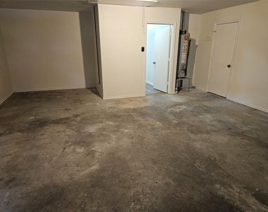218 Buffalo Creek Drive - Photo Thumbnail 29