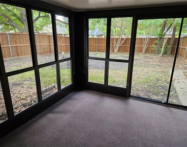 218 Buffalo Creek Drive - Photo Thumbnail 18