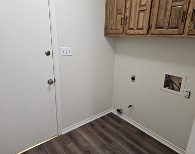 218 Buffalo Creek Drive - Photo Thumbnail 22