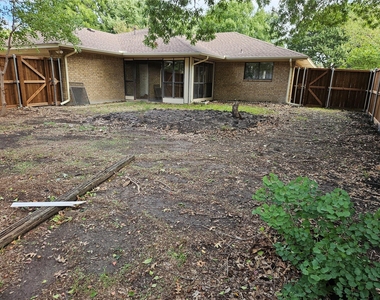 218 Buffalo Creek Drive - Photo Thumbnail 24