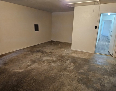 218 Buffalo Creek Drive - Photo Thumbnail 30
