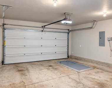 12209 Brinley Reign Drive - Photo Thumbnail 18