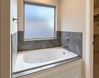 12209 Brinley Reign Drive - Photo Thumbnail 9