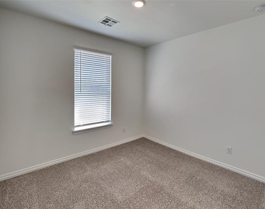 2513 Kathleens Crossing - Photo Thumbnail 10