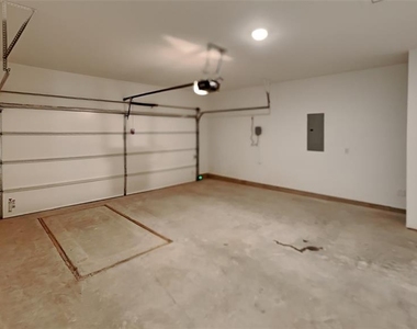 2513 Kathleens Crossing - Photo Thumbnail 16