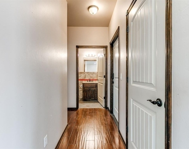 613 Sw 7th St - Photo Thumbnail 6