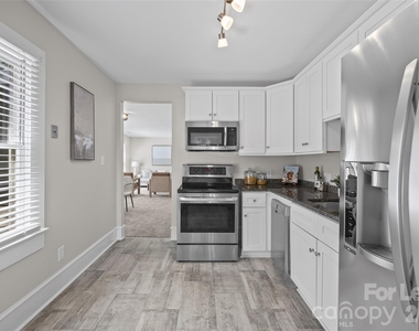 1501 Cleveland Avenue - Photo Thumbnail 10