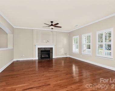20031 Northport Drive - Photo Thumbnail 7