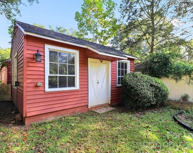 130 W Oak Street - Photo Thumbnail 16