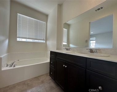 5846 Ginger Dr - Photo Thumbnail 6