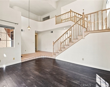 7436 Bobbyboyar Avenue - Photo Thumbnail 5