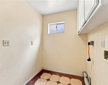 7436 Bobbyboyar Avenue - Photo Thumbnail 20