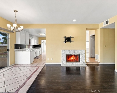 7436 Bobbyboyar Avenue - Photo Thumbnail 16