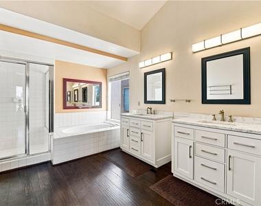 7436 Bobbyboyar Avenue - Photo Thumbnail 43