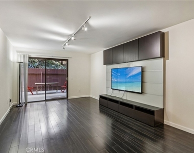 898 Temple Terrace - Photo Thumbnail 3