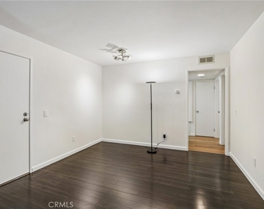 898 Temple Terrace - Photo Thumbnail 2