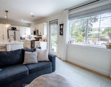 27765 Summer Grove - Photo Thumbnail 12