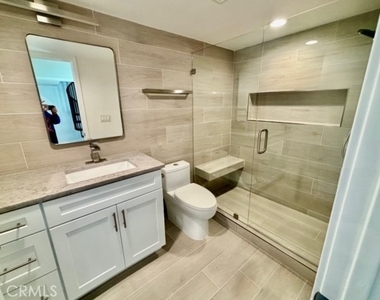 7919 Bothwell - Photo Thumbnail 4