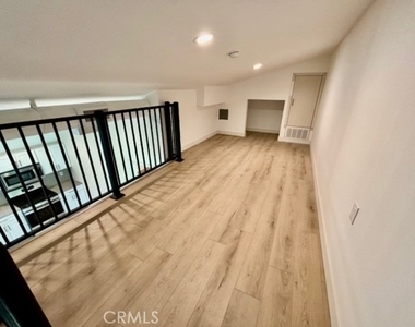 7919 Bothwell - Photo Thumbnail 11
